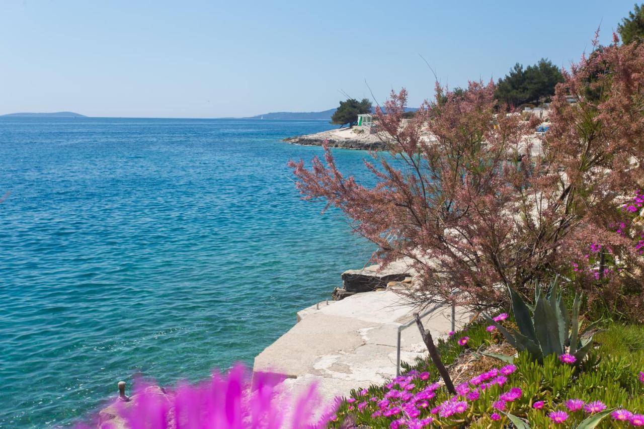 Apartments Bandic - 30 Meters To The Beach Trogir Extérieur photo