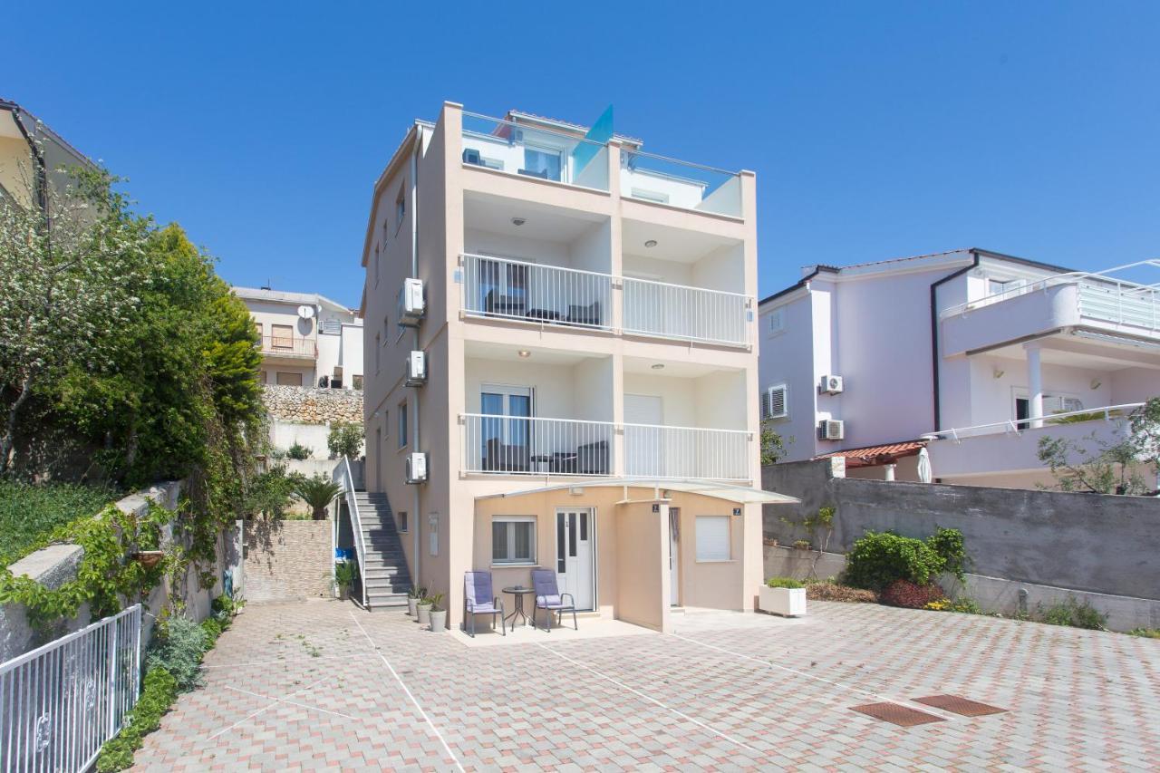 Apartments Bandic - 30 Meters To The Beach Trogir Extérieur photo