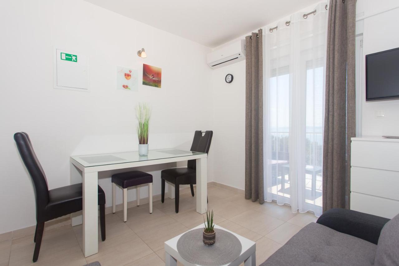 Apartments Bandic - 30 Meters To The Beach Trogir Extérieur photo